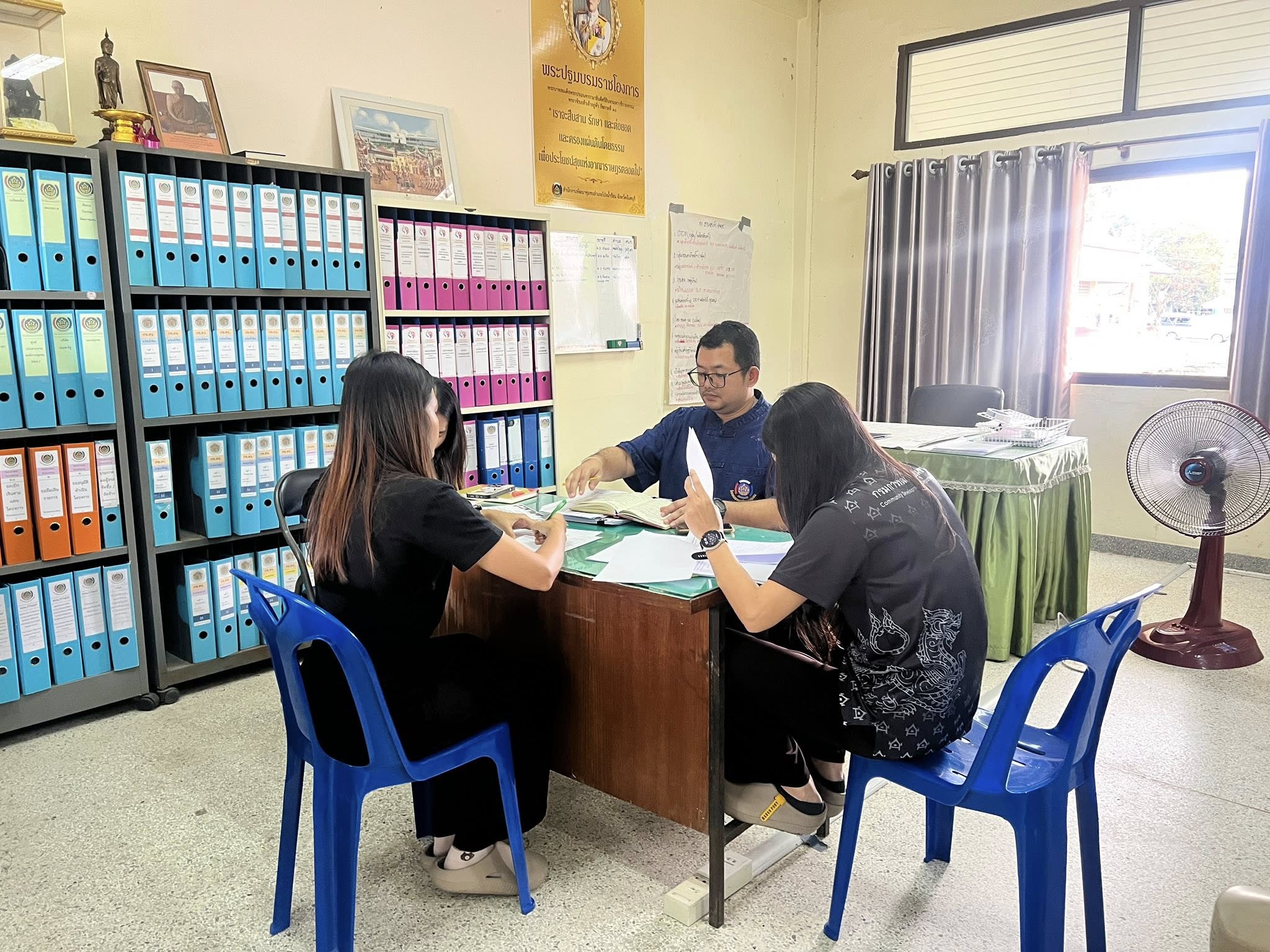 พช.โป่งน้ำร้อน ประชุมวางเเผนการขับเคลื่อนงานตามภารกิจกรมการพัฒนาชุมชน