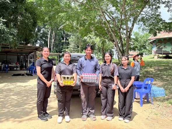 พช.โป่งน้ำร้อน ติดตามการดำเนินงานกองทุนแม่ของแผ่นดินบ้านสันติพัฒนา