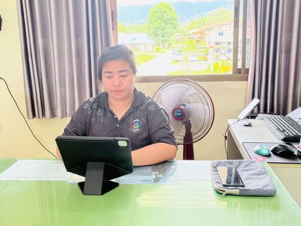 พช.โป่งน้ำร้อน เข้าร่วมการถ่ายทอดองค์ความรู้ ด้านการตระหนักรู้ภัยคุกคามทางไซเบอร์