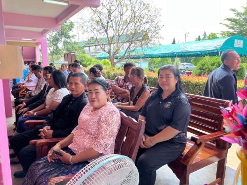 พช.โป่งน้ำร้อน ร่วมงานทอดผ้าป่าเพื่อการศึกษาโรงเรียนวัดพังงอน